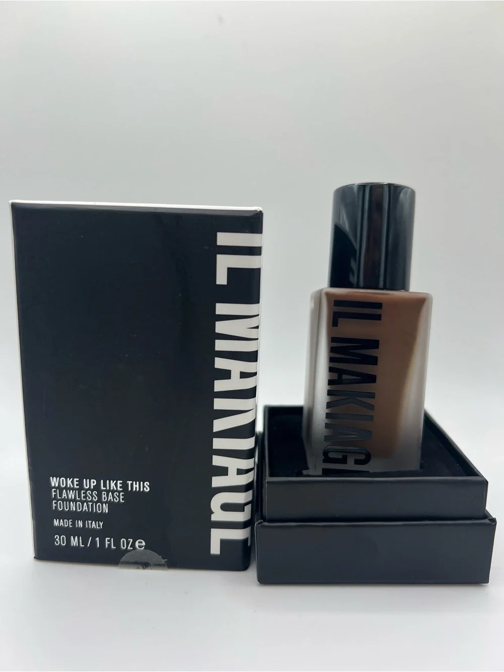 IL MAKIAGE 250 Woke Up Like This Flawless Base Liquid Foundation‎ Lot T0021802